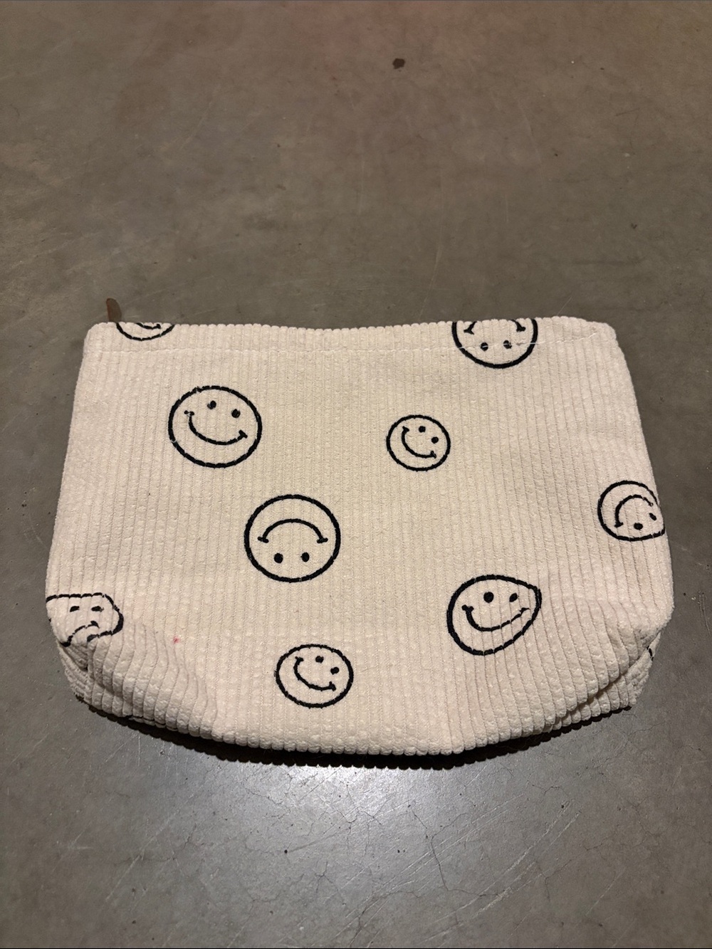 Smiley Zip Pouch Cosmetic Bag - Cream